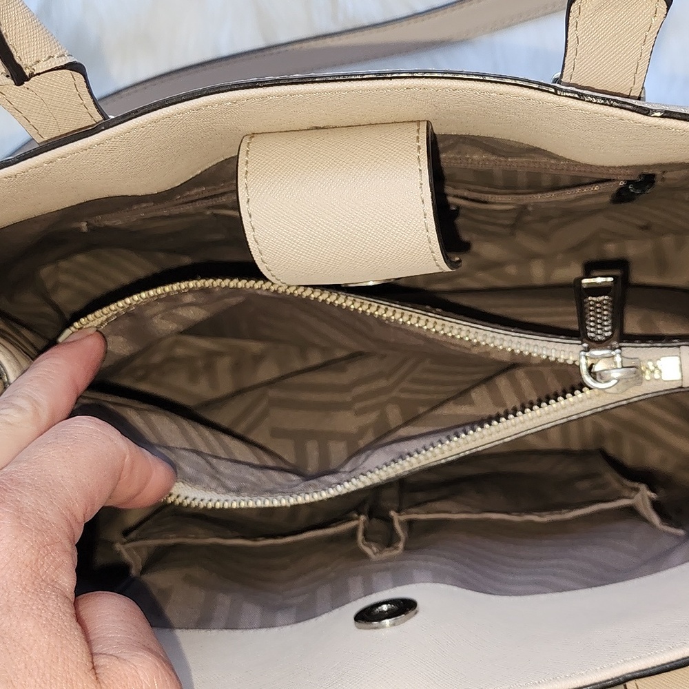 **SOLD** Rebecca Minkoff bag - Picture 9 of 15